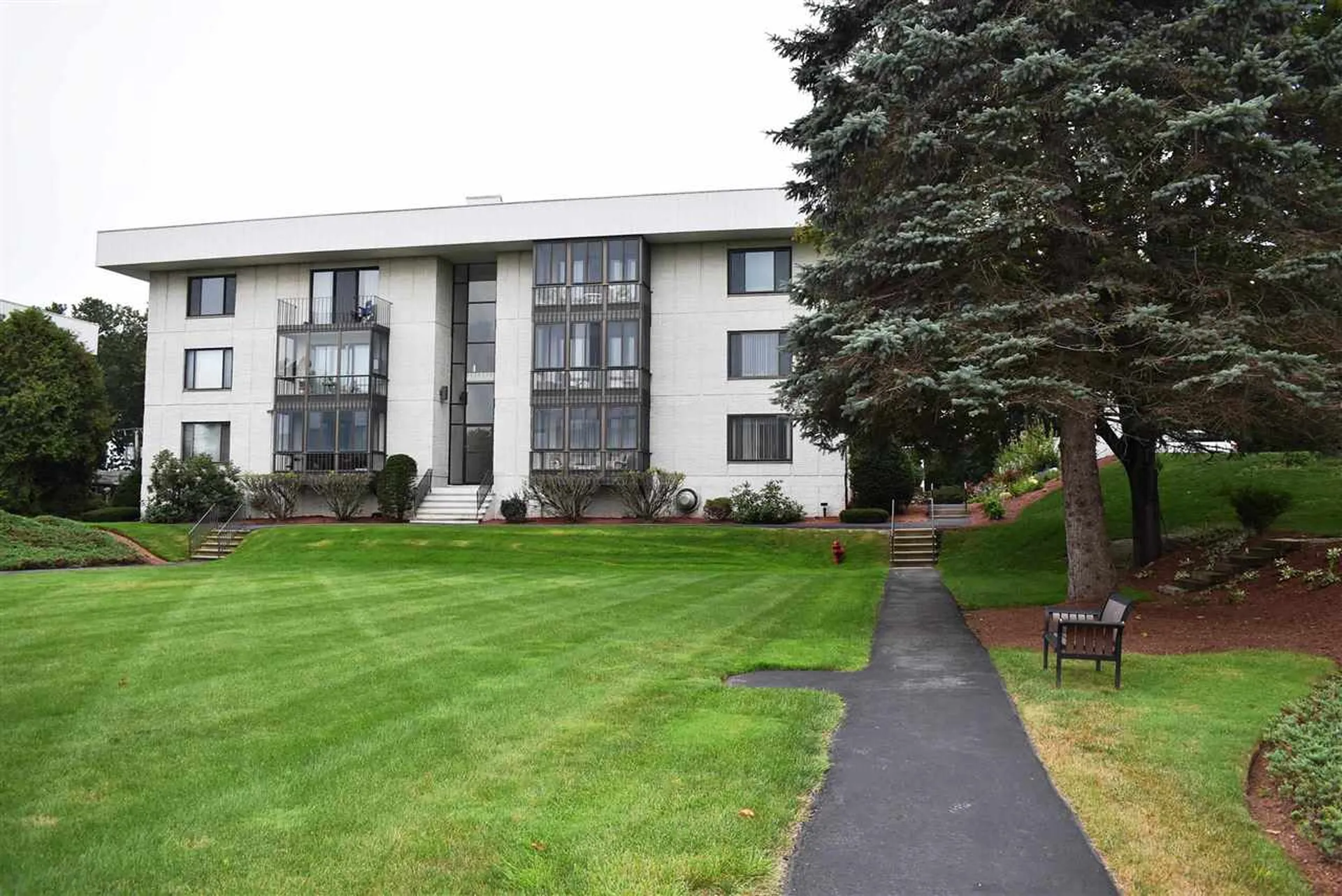 39 Spit Brook Road Nashua NH 03060
