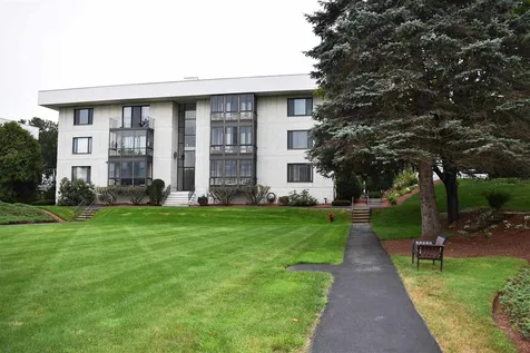 39 Spit Brook Road Nashua NH 03060
