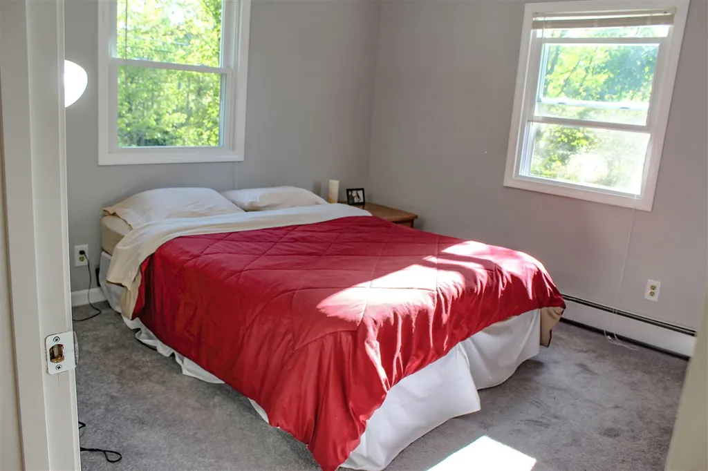 18 W. Shore Drive Raymond NH 03077