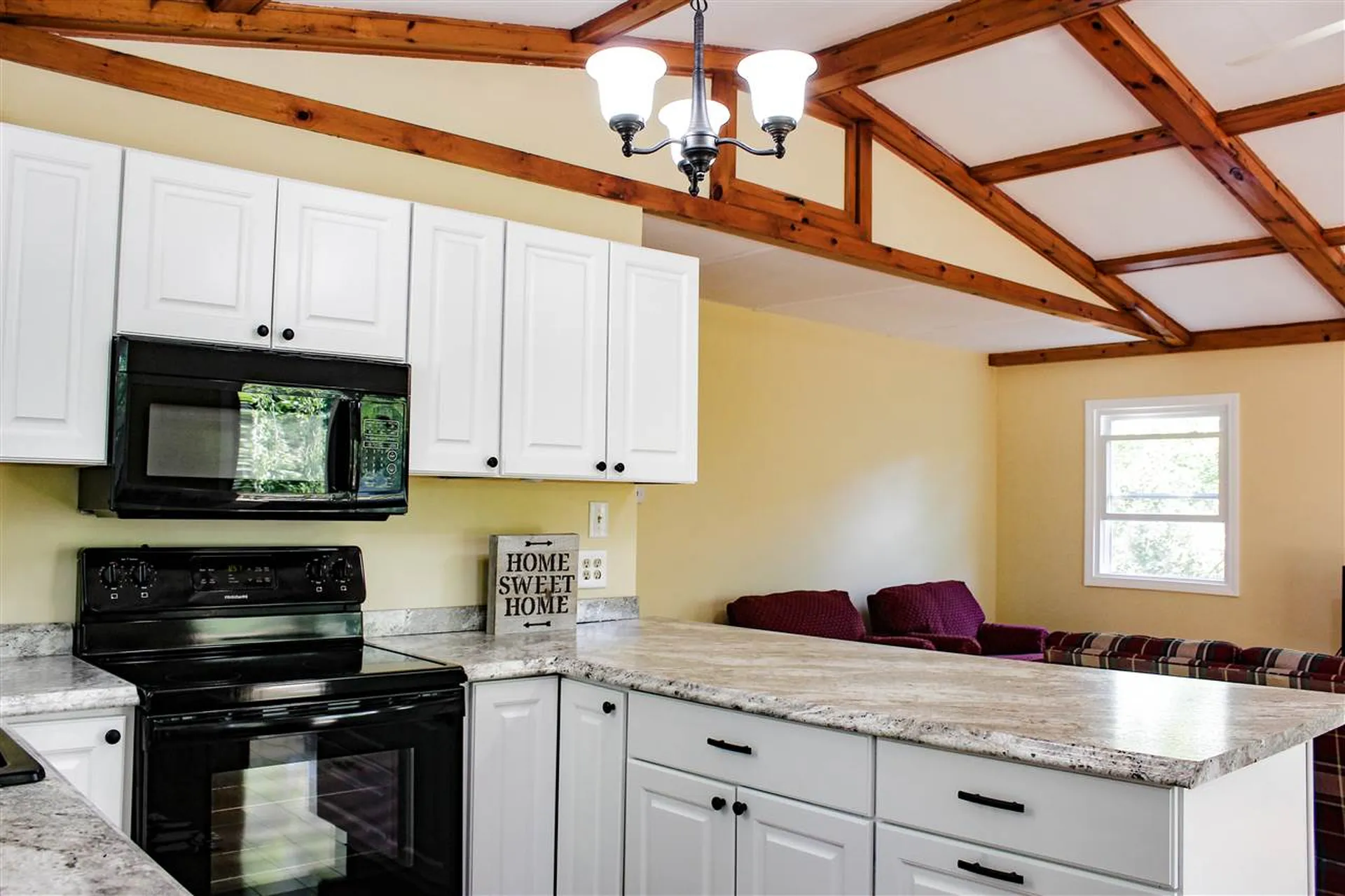 18 W. Shore Drive Raymond NH 03077