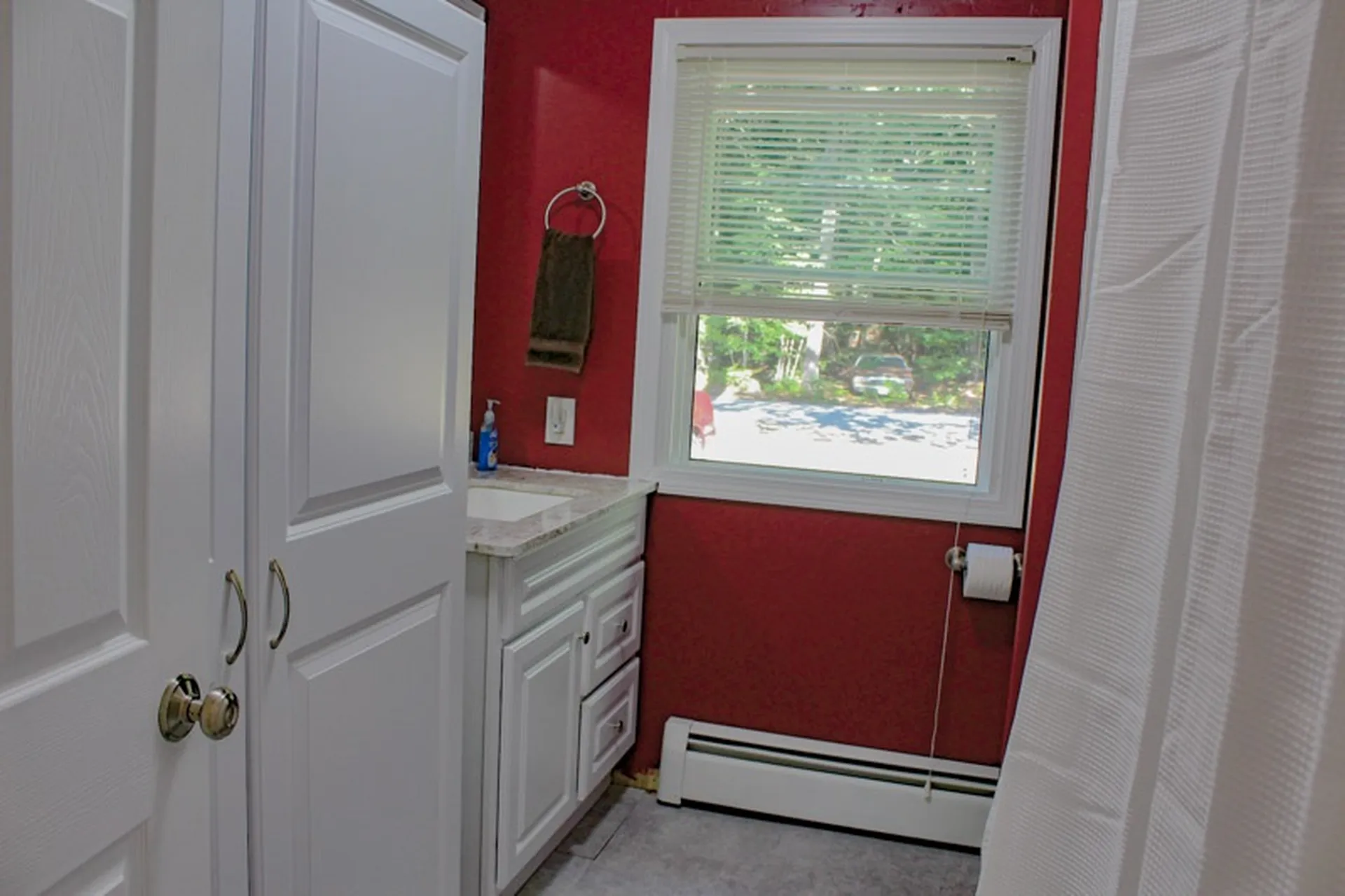 18 W. Shore Drive Raymond NH 03077