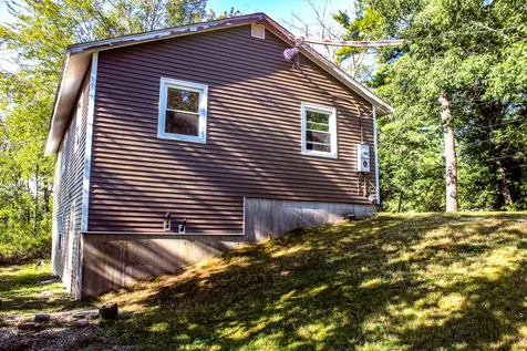 18 W. Shore Drive Raymond NH 03077
