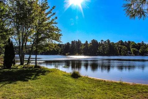 18 W. Shore Drive Raymond NH 03077