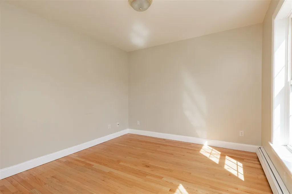 14 Easton Hill Lane Stratham NH 03885