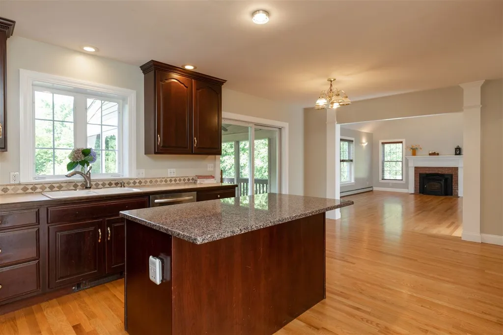 14 Easton Hill Lane Stratham NH 03885