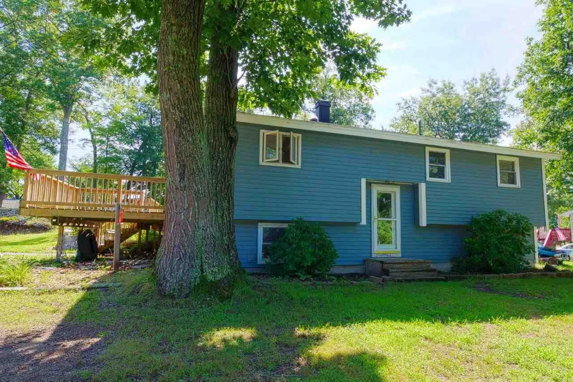 9 Pilgrim Avenue Merrimack NH 03054