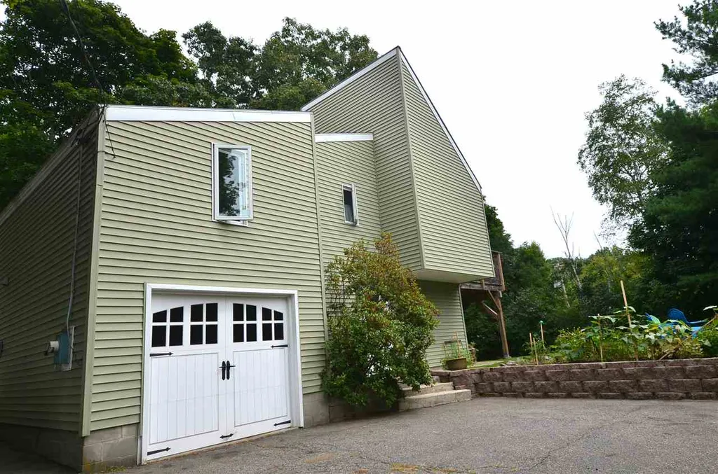 24 Shapleigh Road Kittery ME 03904