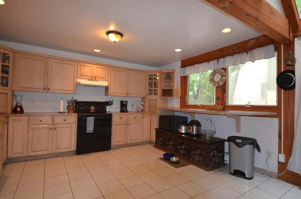 24 Shapleigh Road Kittery ME 03904