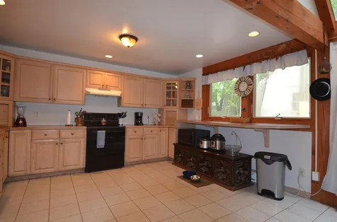 24 Shapleigh Road Kittery ME 03904