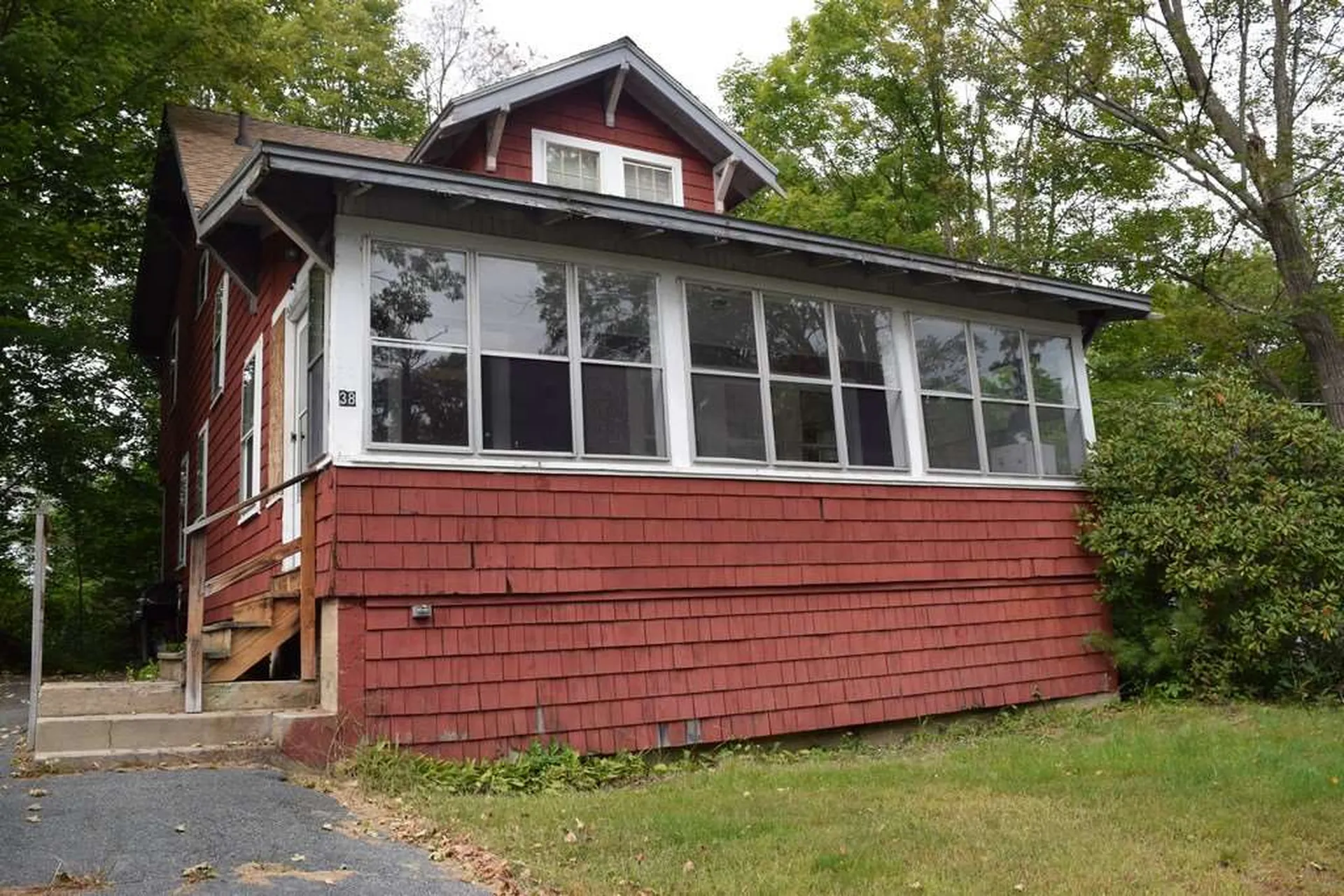 38 Pleasant Street Plymouth NH 03264