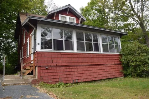 38 Pleasant Street Plymouth NH 03264