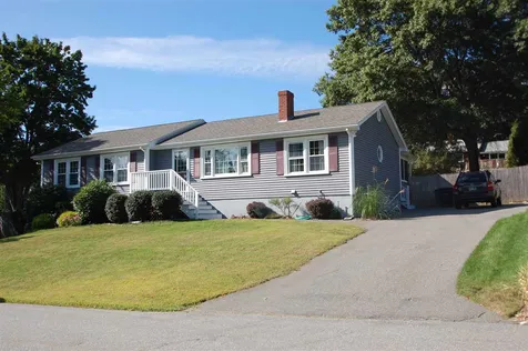 5 Rena Avenue Salem NH 03079