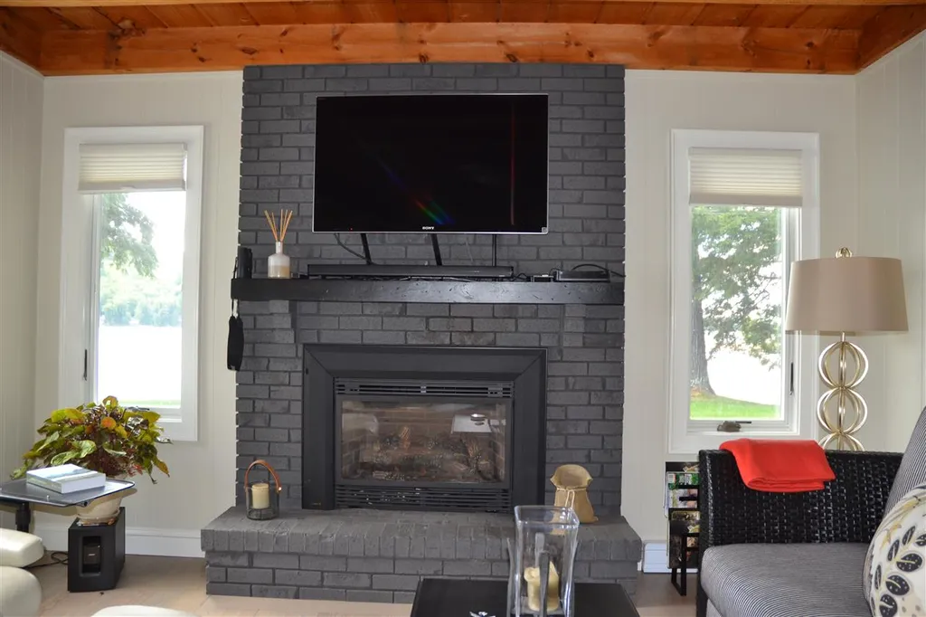 180 Pine Point Drive New Durham NH 03855
