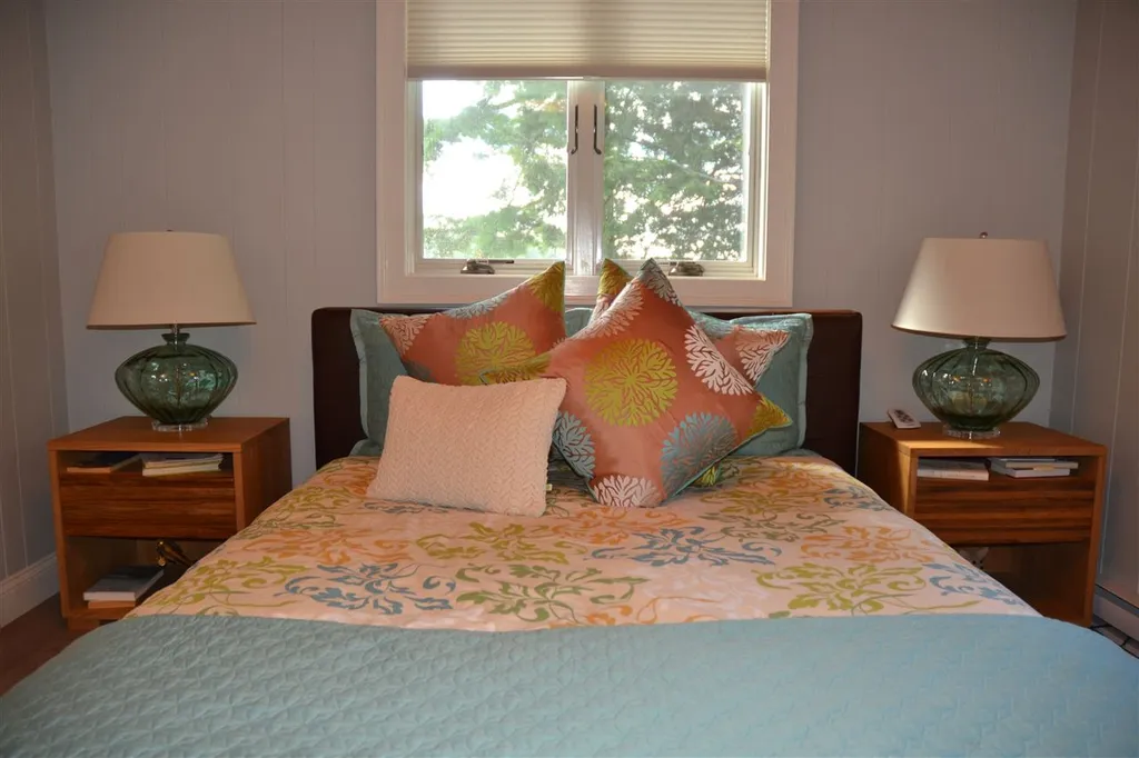 180 Pine Point Drive New Durham NH 03855