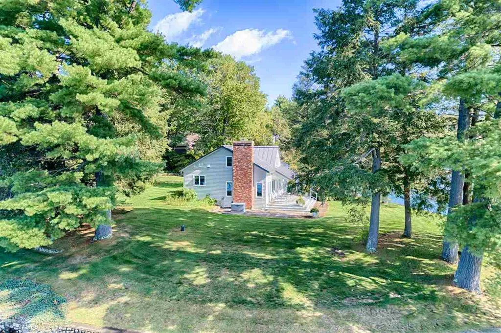 180 Pine Point Drive New Durham NH 03855