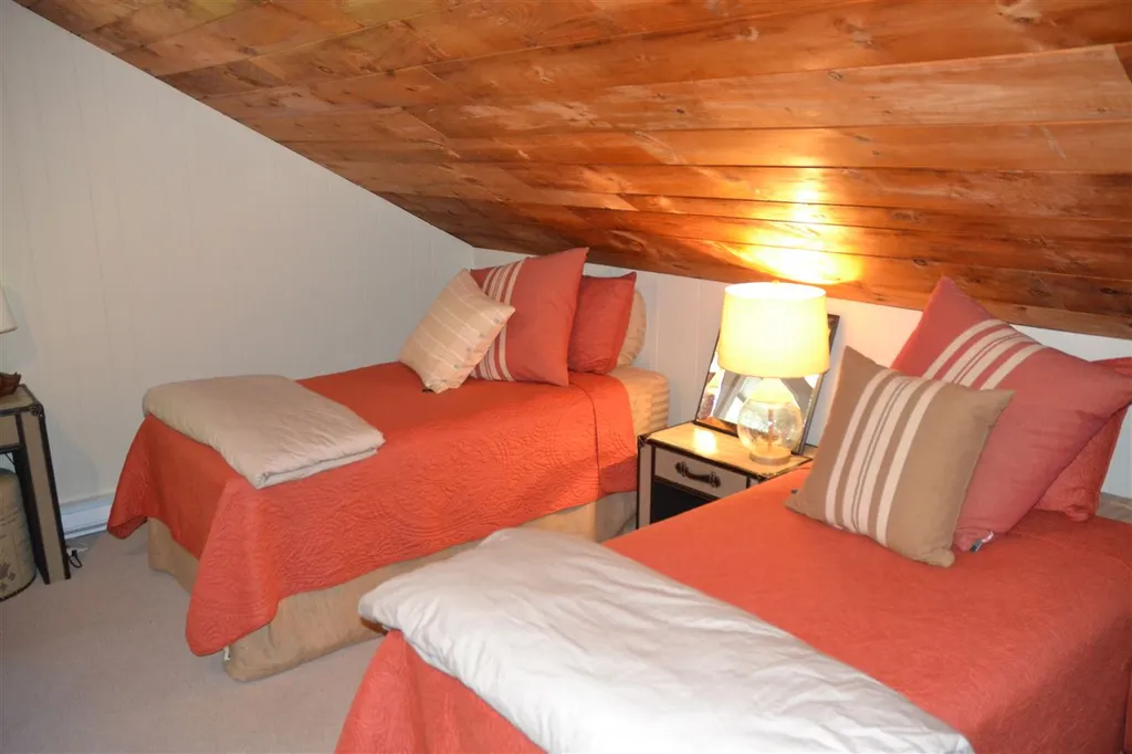 180 Pine Point Drive New Durham NH 03855