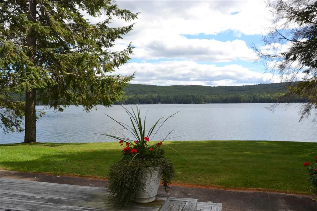 180 Pine Point Drive New Durham NH 03855