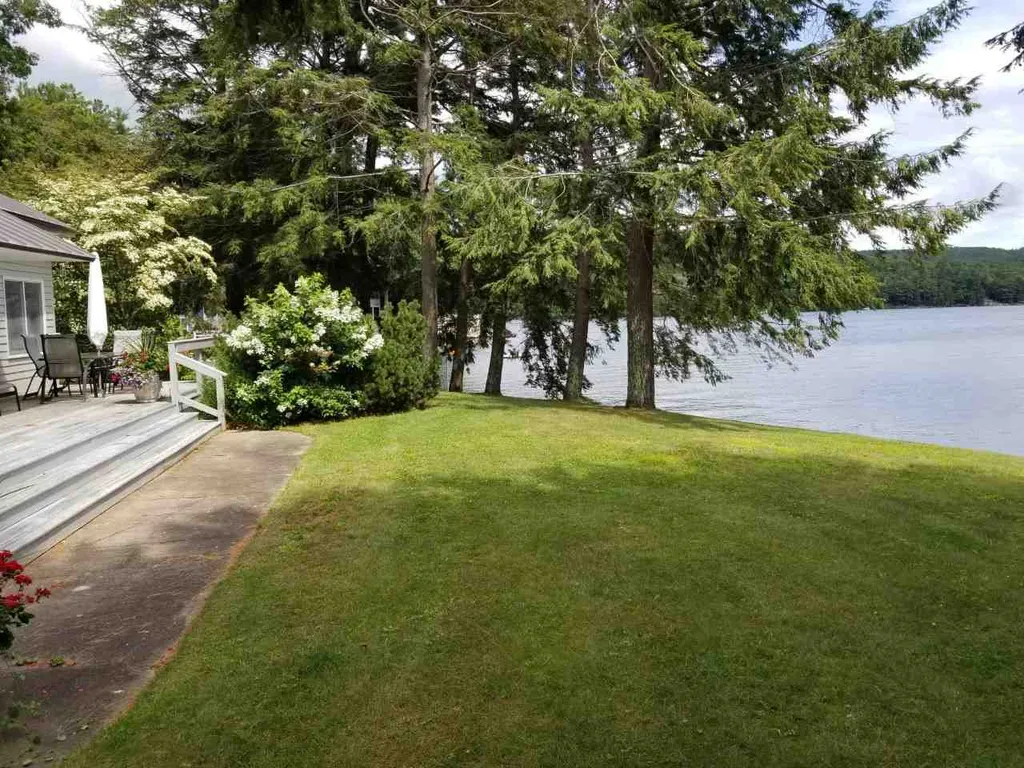180 Pine Point Drive New Durham NH 03855
