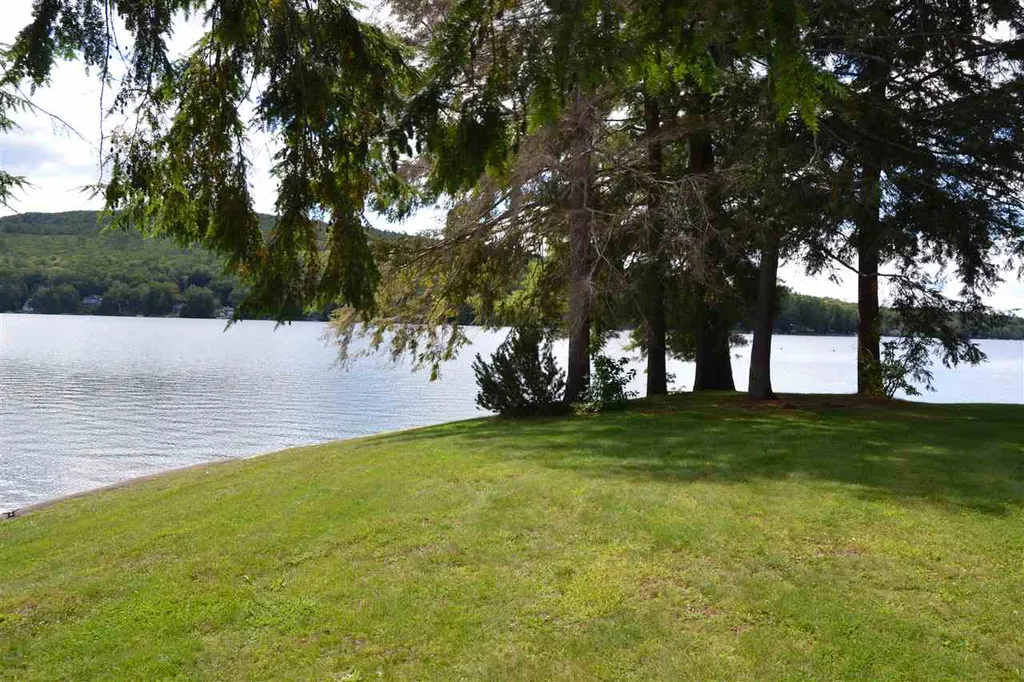 180 Pine Point Drive New Durham NH 03855