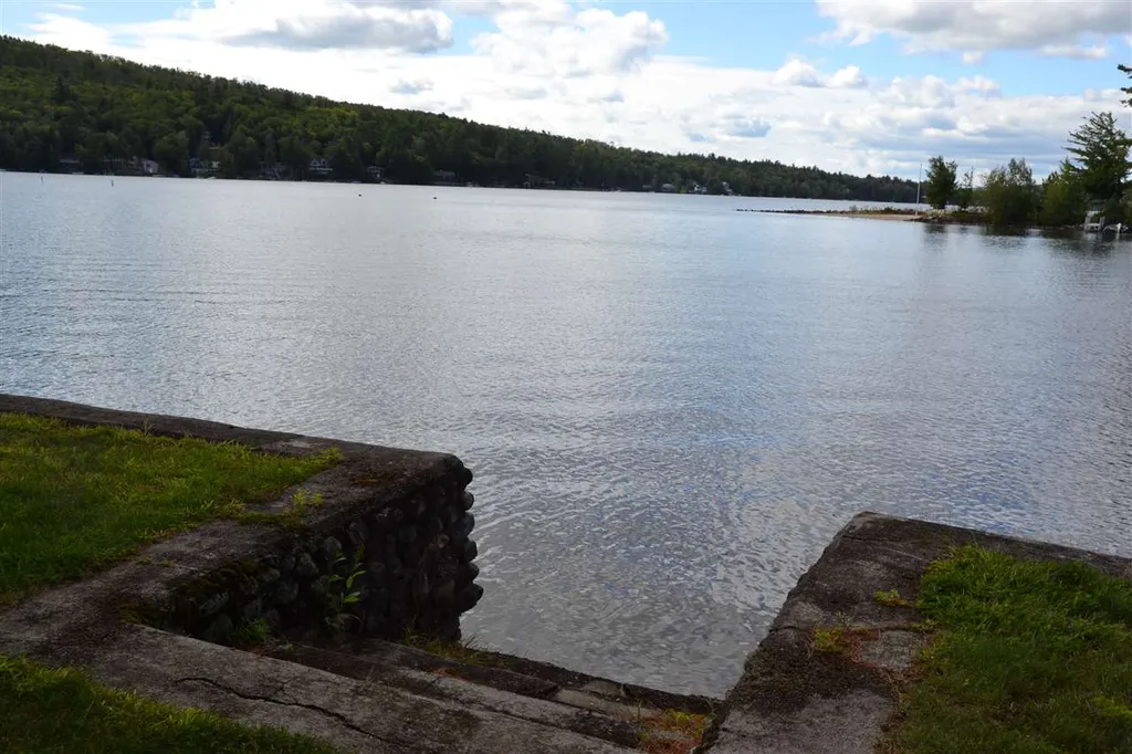 180 Pine Point Drive New Durham NH 03855