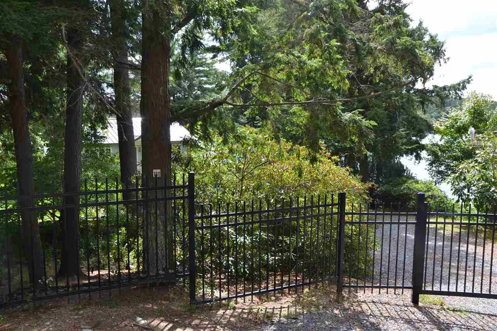 180 Pine Point Drive New Durham NH 03855