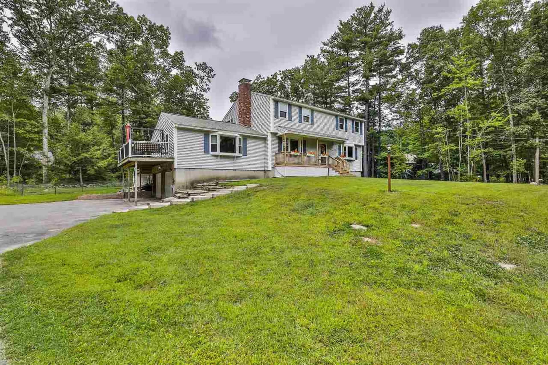 54 Heritage Circle Hudson NH 03051
