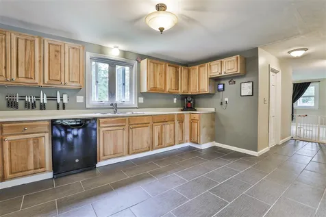 54 Heritage Circle Hudson NH 03051