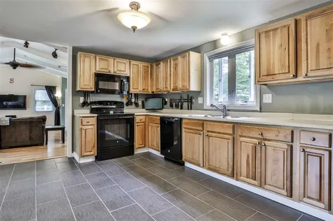 54 Heritage Circle Hudson NH 03051