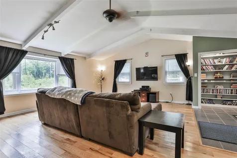 54 Heritage Circle Hudson NH 03051