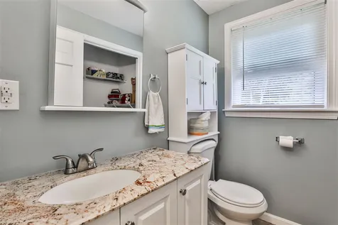 54 Heritage Circle Hudson NH 03051