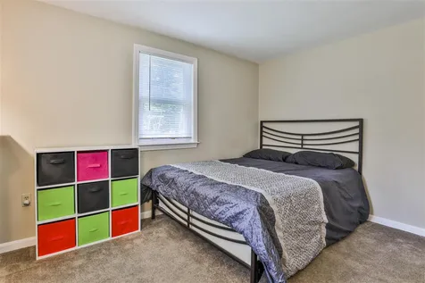 54 Heritage Circle Hudson NH 03051