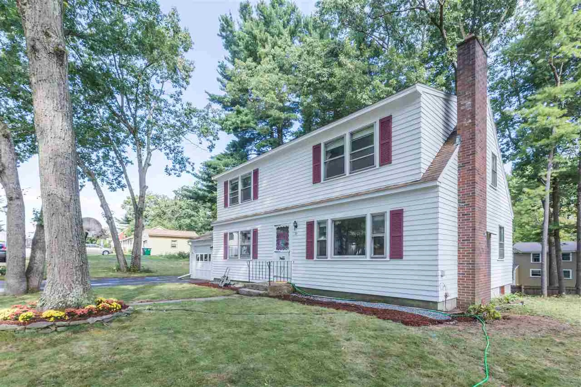 21 Vespa Lane Nashua NH 03064
