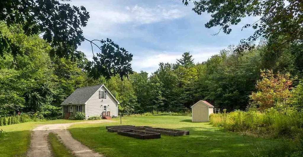 165 Upper Deerfield Road Northwood NH 03261