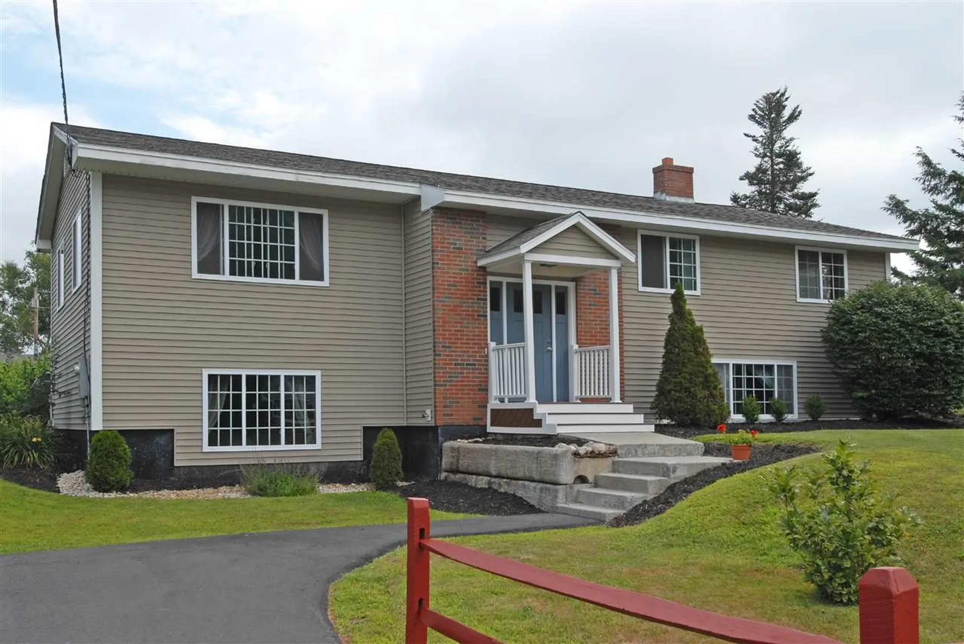 10 Lorraine Street Newport NH 03773