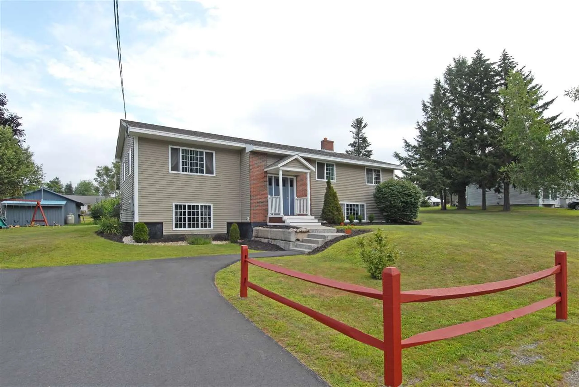 10 Lorraine Street Newport NH 03773