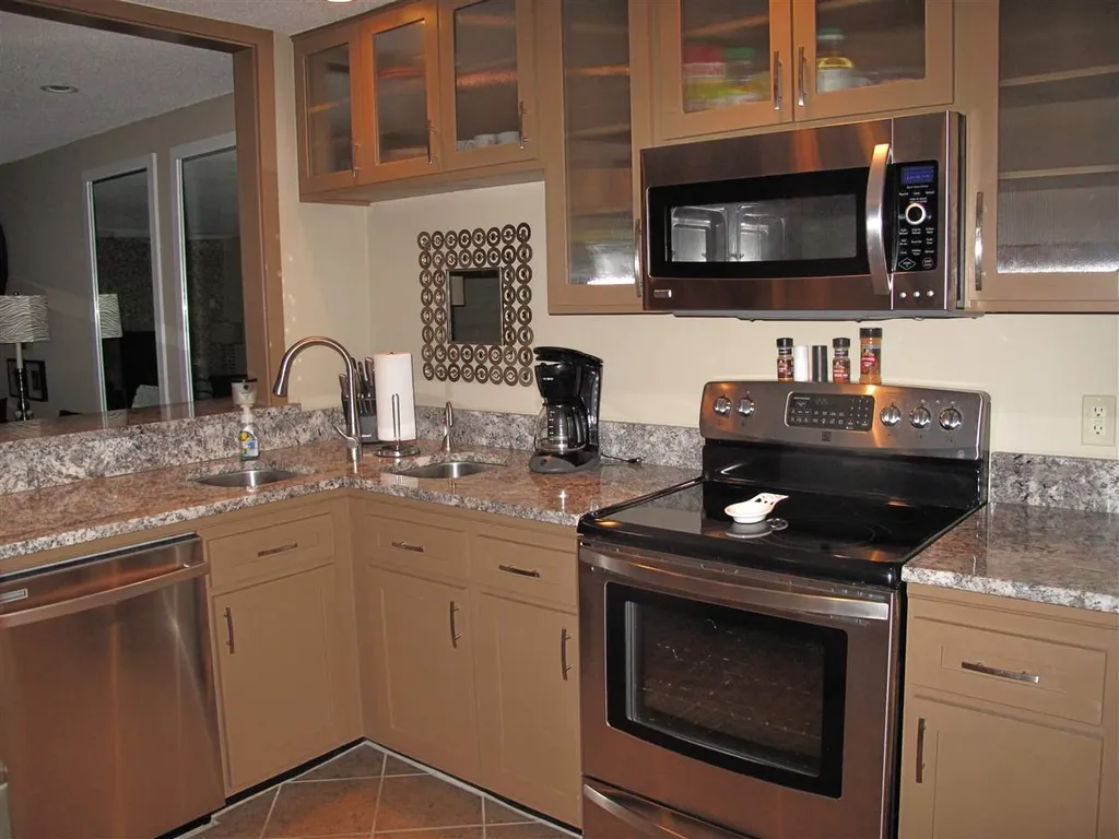 53 Amber Way Conway NH 03813-4336