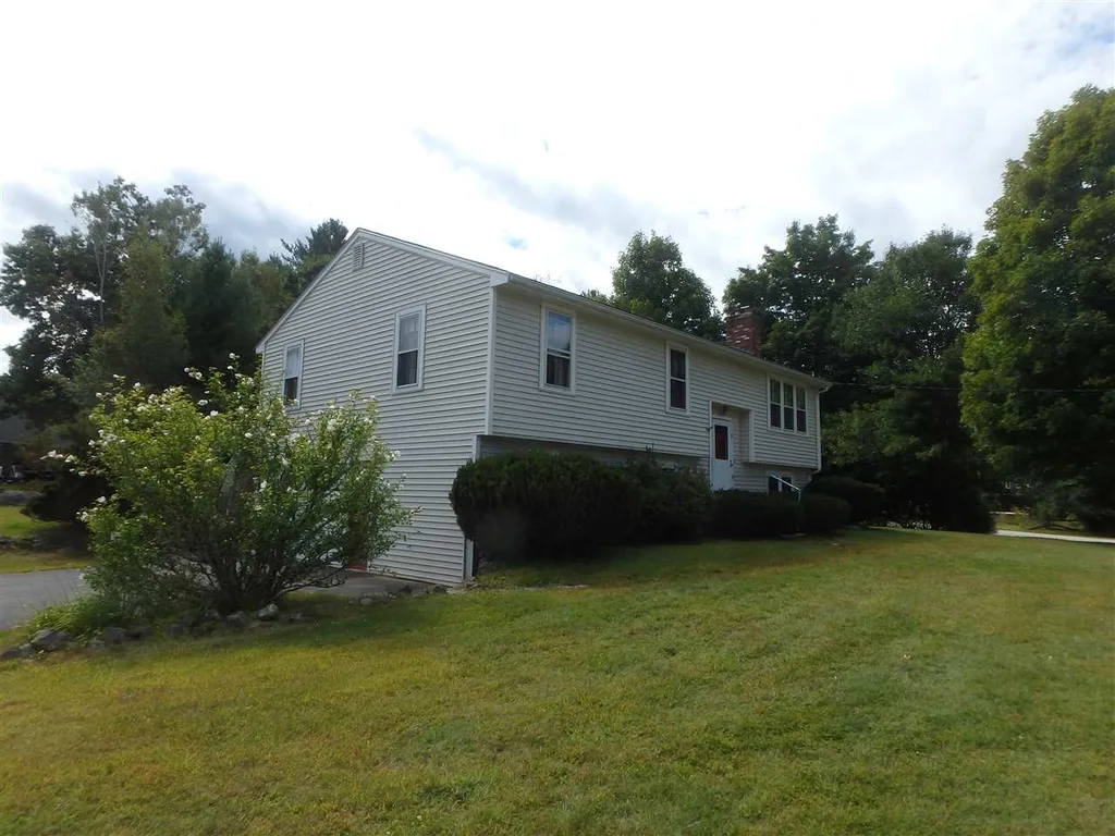 1 Riverbend Road Newmarket NH 03857