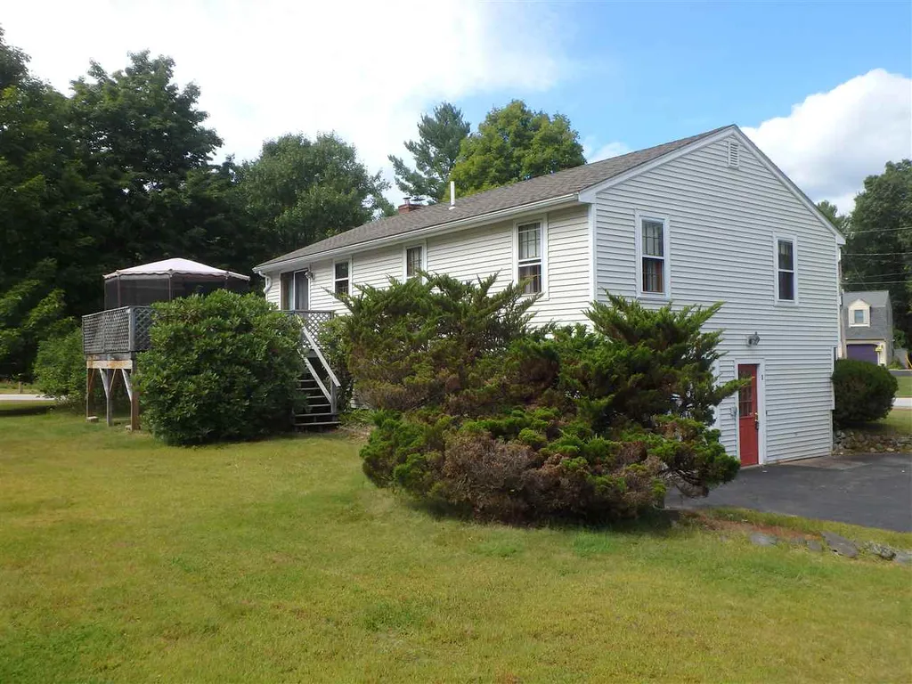 1 Riverbend Road Newmarket NH 03857