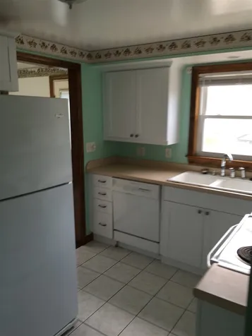8 Harold Street Manchester NH 03104