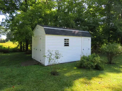 47 Middle Road Brentwood NH 03833