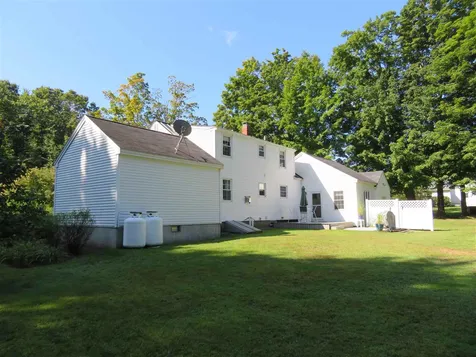 47 Middle Road Brentwood NH 03833