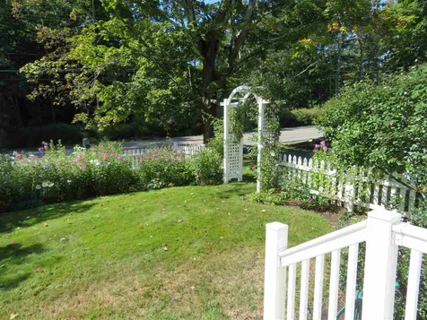 47 Middle Road Brentwood NH 03833