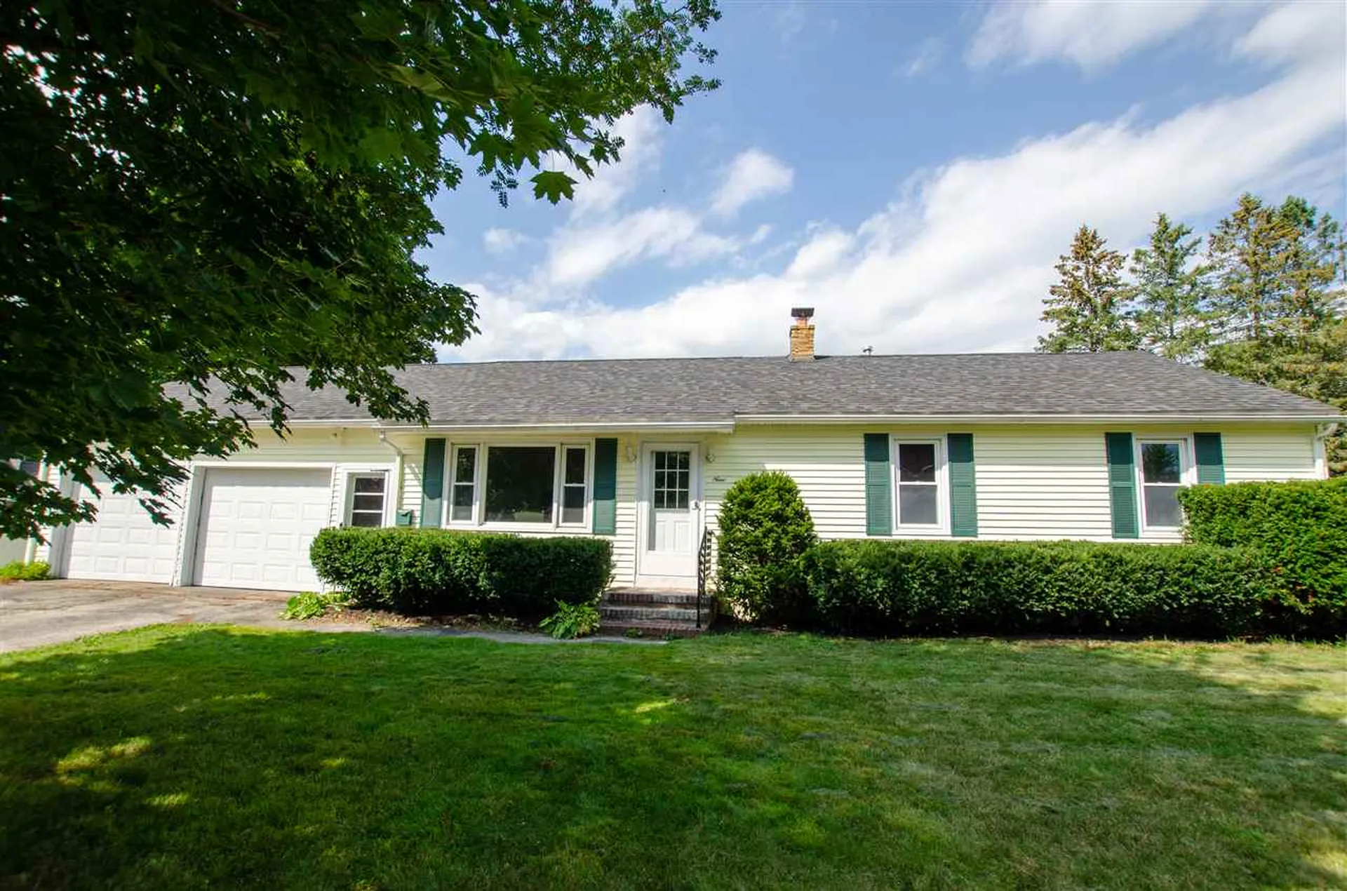 9 Gloria Street Rochester NH 03867