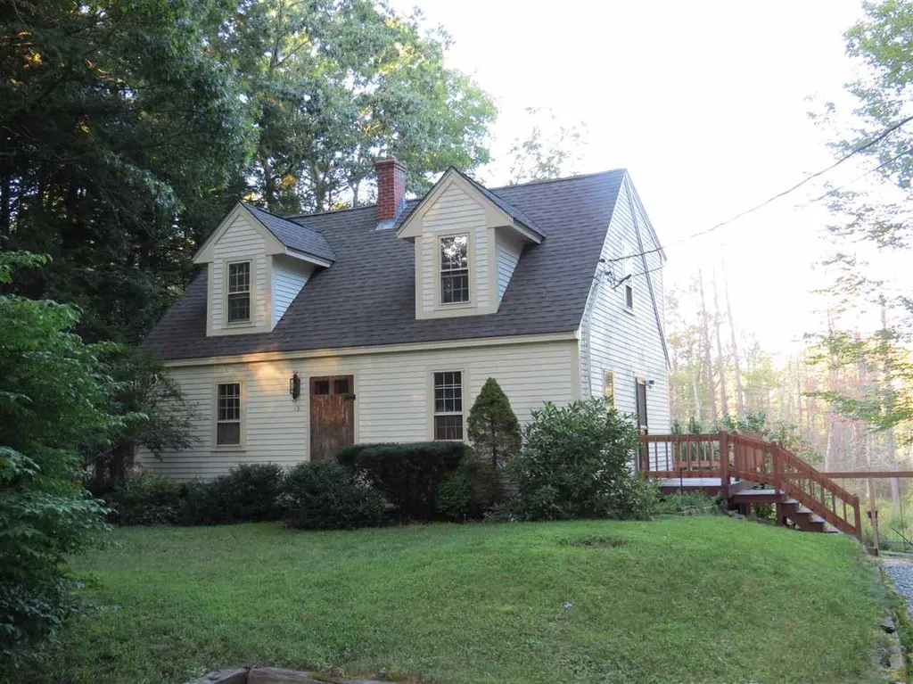 13 Brookhaven Road Kingston NH 03848