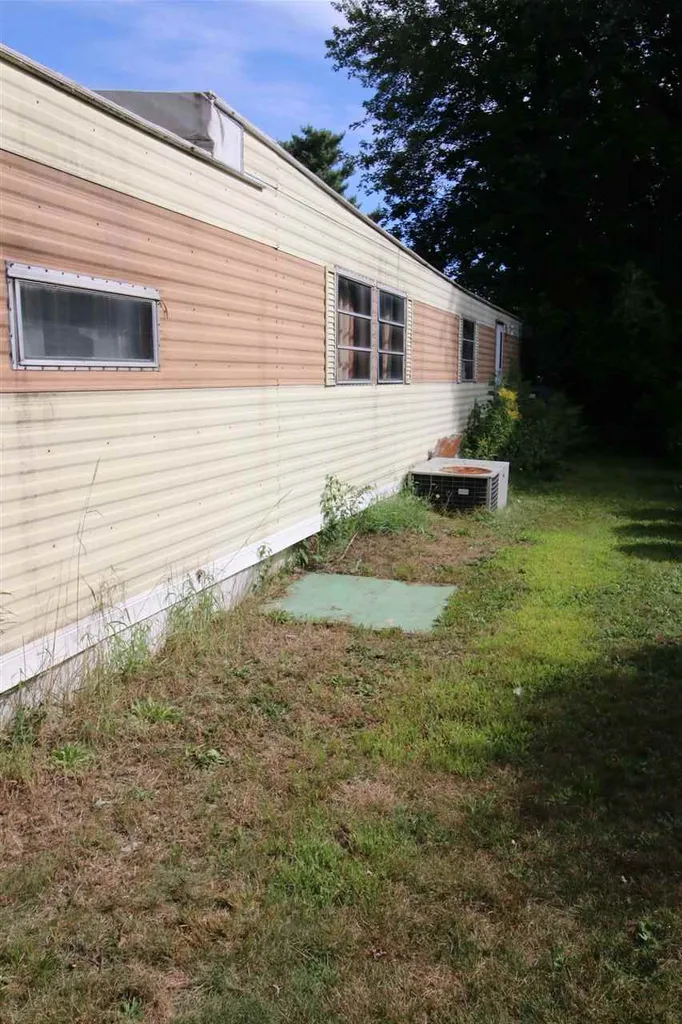 20 Pinehurst Avenue Derry NH 03038