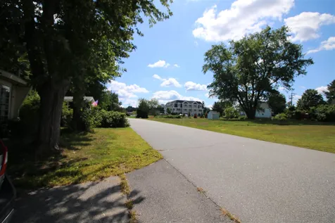 20 Pinehurst Avenue Derry NH 03038