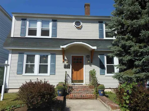 204 Alsace Street Manchester NH 03102