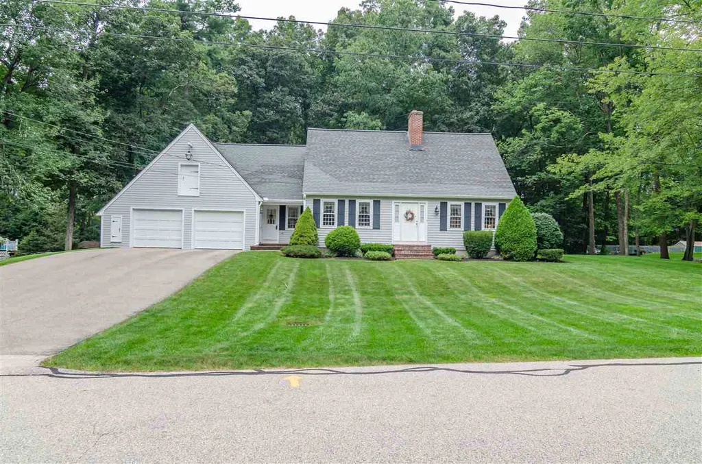 12 Stonewall Terrace Atkinson NH 03811