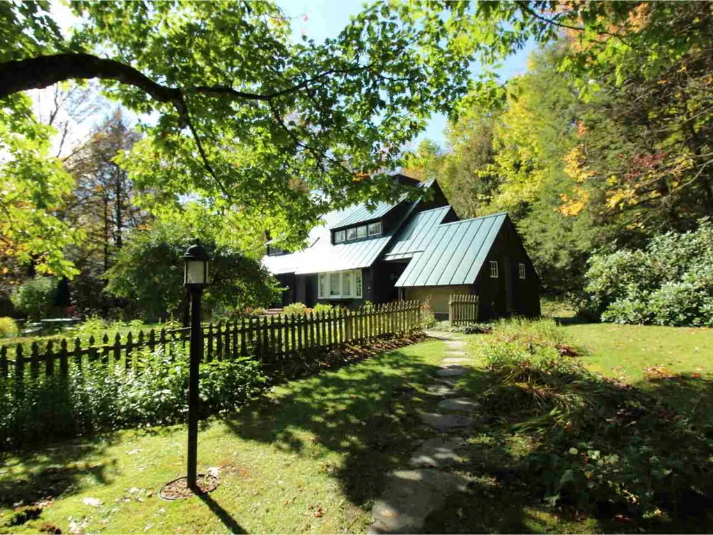 61 Pettingill Road Essex VT 05452