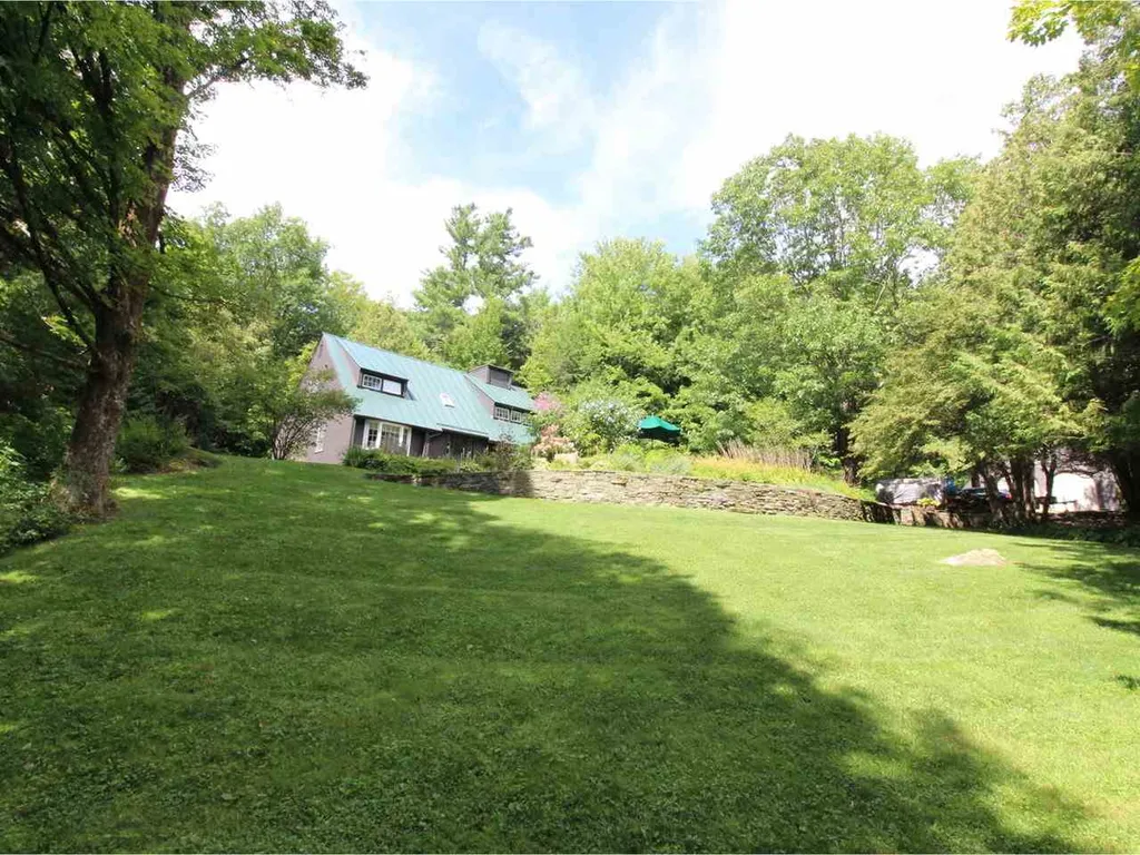 61 Pettingill Road Essex VT 05452